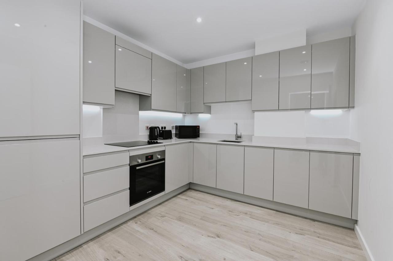 Khayat Homes - The Curve - One Bed Londyn Zewnętrze zdjęcie