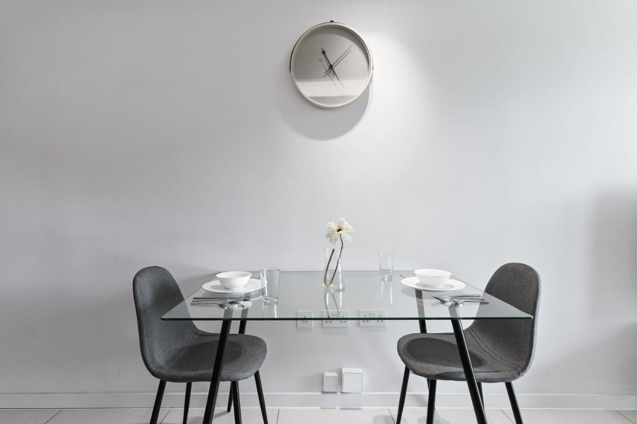Khayat Homes - The Curve - One Bed Londyn Zewnętrze zdjęcie